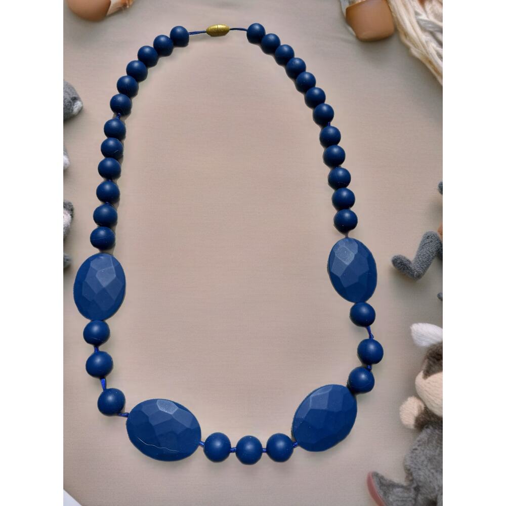Chewbeads Perry Necklace Blue Silicone Teething 
Safe BPA Free Mom Jewelry